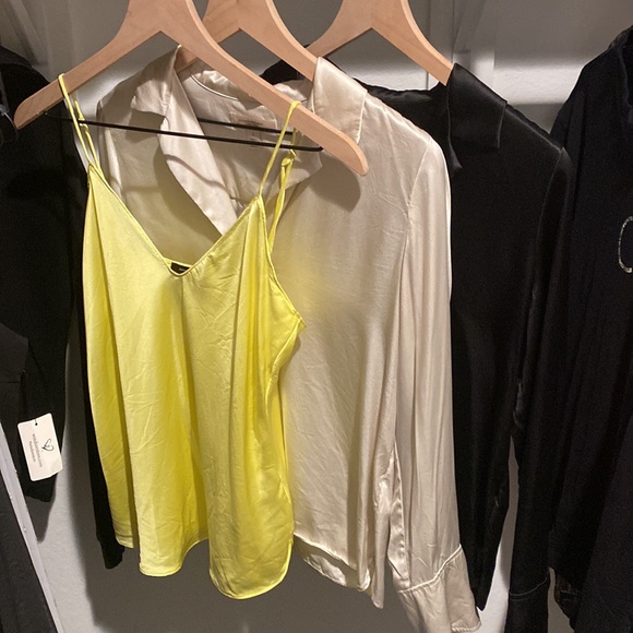 Banana Republic 100% Silk Blouse - Picture 7 of 13